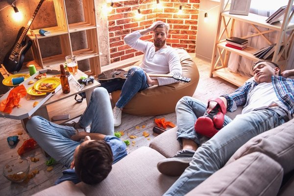 Quelles idées de thèmes pour un EVG à Paris et comment éviter les erreurs d'organisation ?